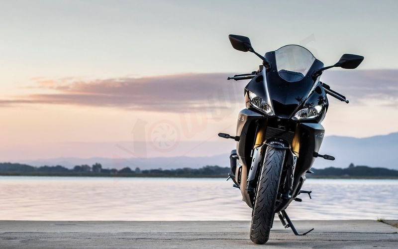 Yamaha R3
