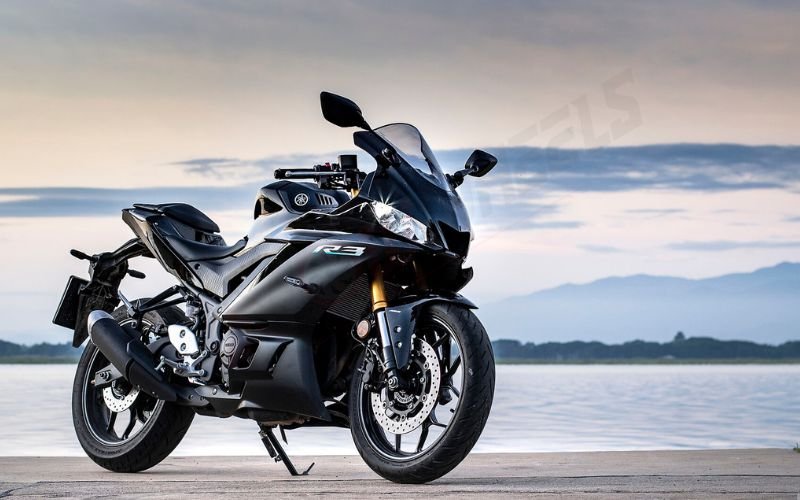 Yamaha R3