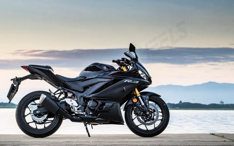 Yamaha R3